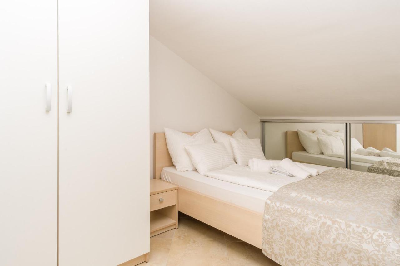 Apartmani Simi - The Wave Crikvenica Exterior foto